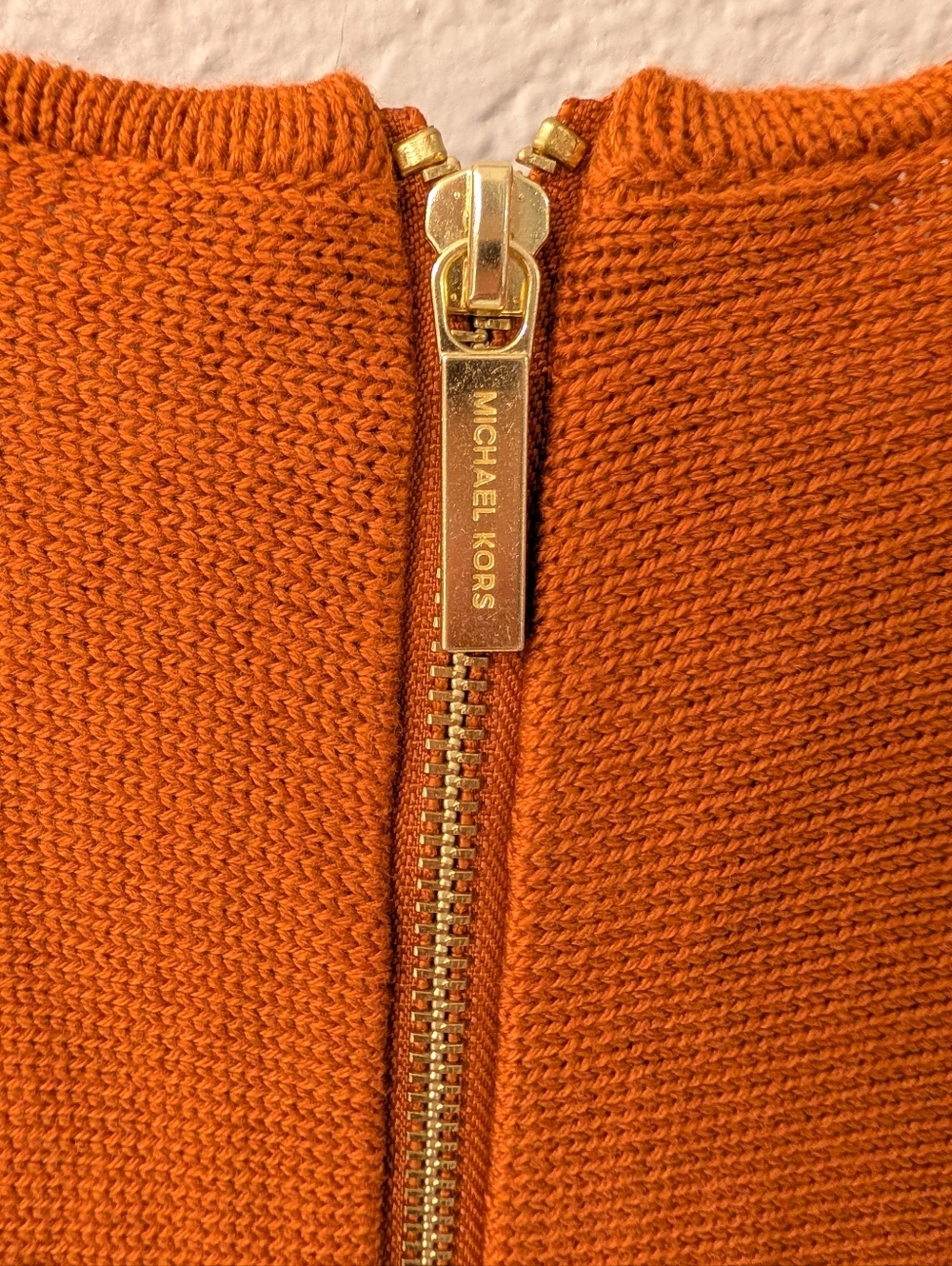 Michael Kors Orange Rust Knit Sweater Gold Zipper Detail on the Back XL - Picture 6 of 6